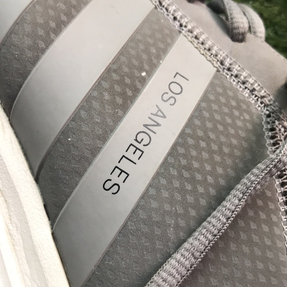 Adidas shoes - Picture 8 of 9